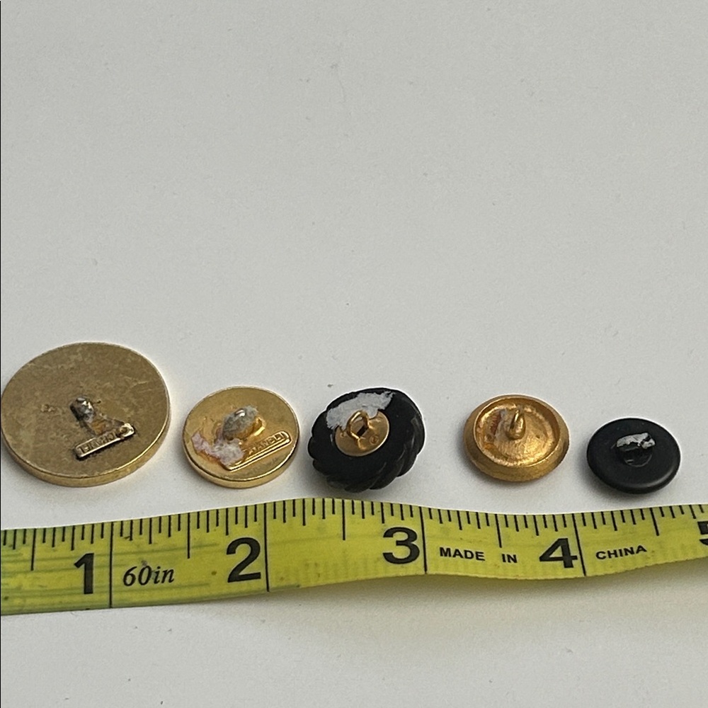 Vintage CHANEL Black and Gold Button Collection lot of 5 
) - Picture 6 of 6